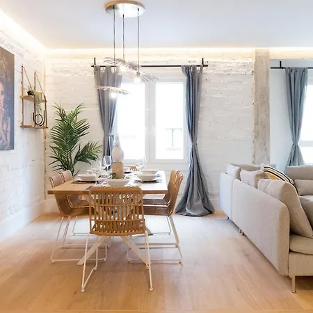 Amplio Y Moderno Con Tarima Refrescante By Staynnapartments Lejlighed Bilbao