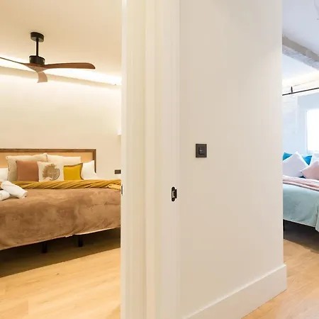 Amplio Y Moderno Con Tarima Refrescante By Staynnapartments * Bilbao