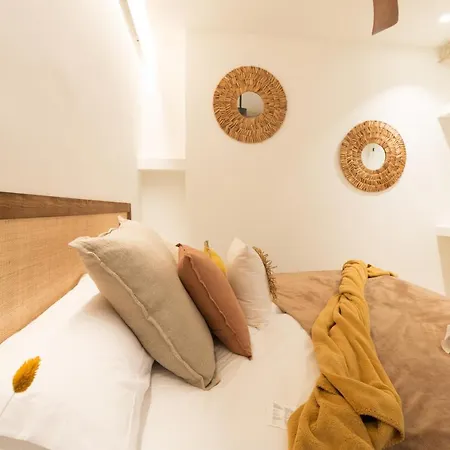 Appartement Amplio Y Moderno Con Tarima Refrescante By Staynnapartments