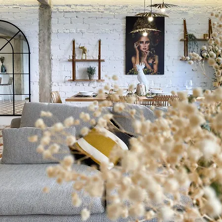 Apartment Amplio Y Moderno Con Tarima Refrescante By Staynnapartments *